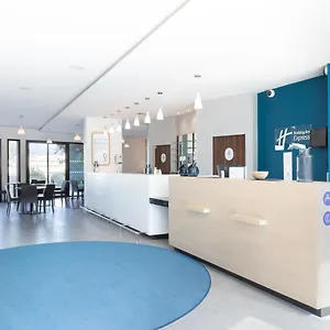Hotel Kyriad Marseille Provence – Aéroport, Vitrolles (Bouches-du-Rhone)